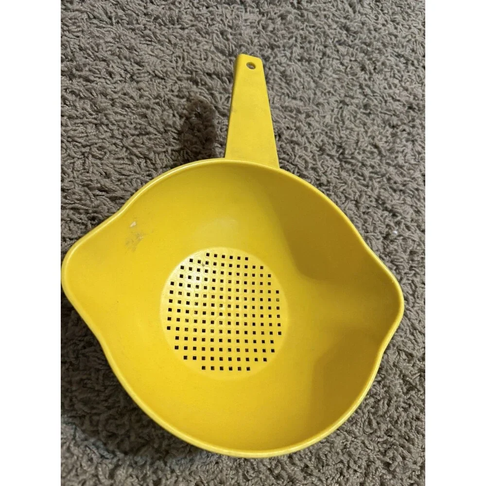 Tupperware 2 Qt Large Yellow Strainer Colander 1523-7 Vintage Retro 70’s